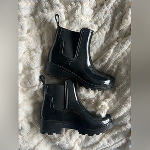 Capelli size 6 rain boots black